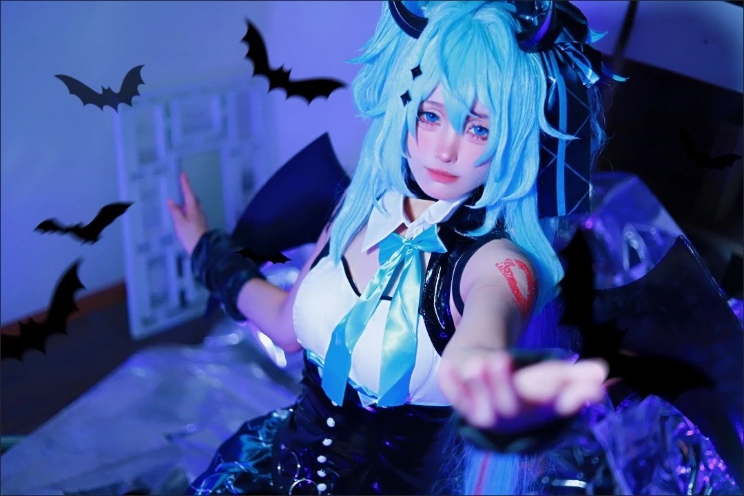 Devil Miku, Cosplay Costume, Anime Outfit, Perfect for Cosplay Events