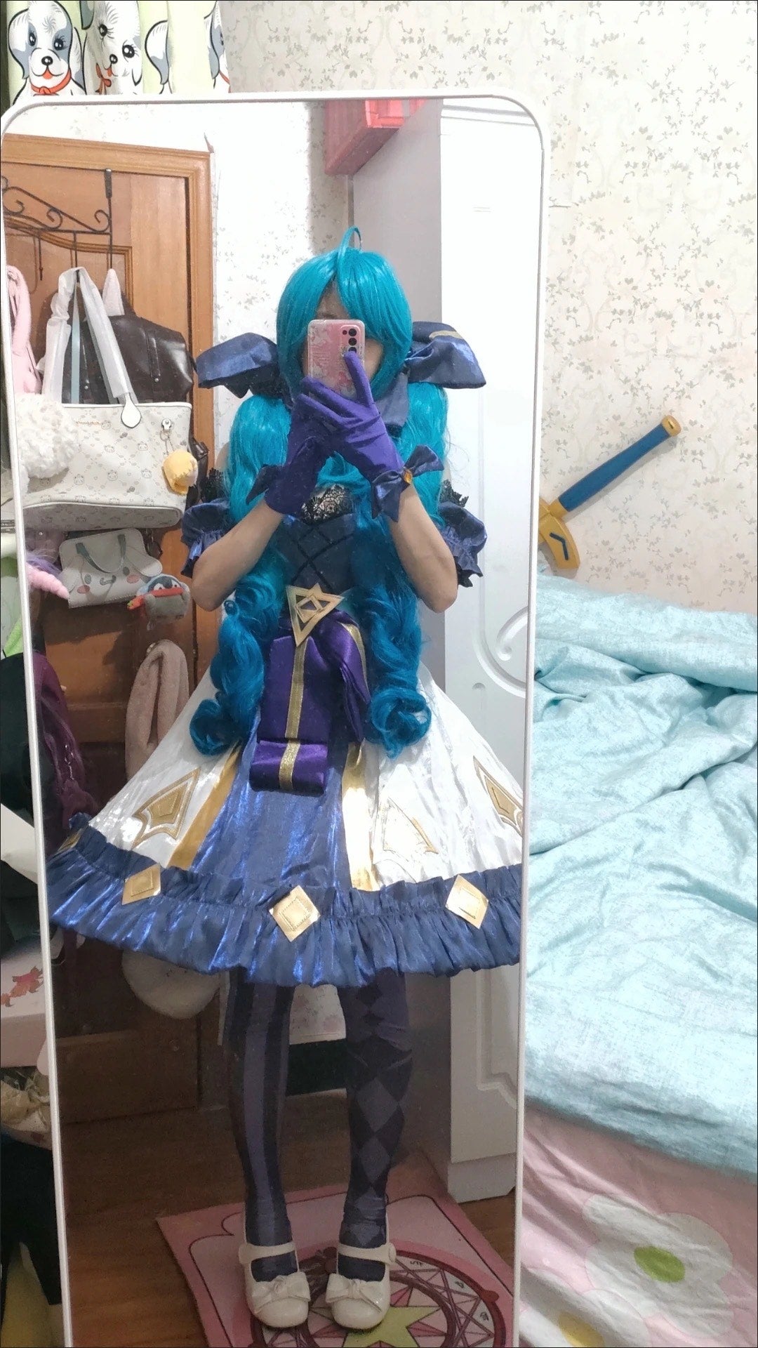 Gwen, Cosplay Costume, Anime Outfit, Perfect for Cosplay Events